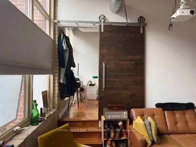 736 Dundas Street East, Toronto, ON, M5A 2C5 - 11