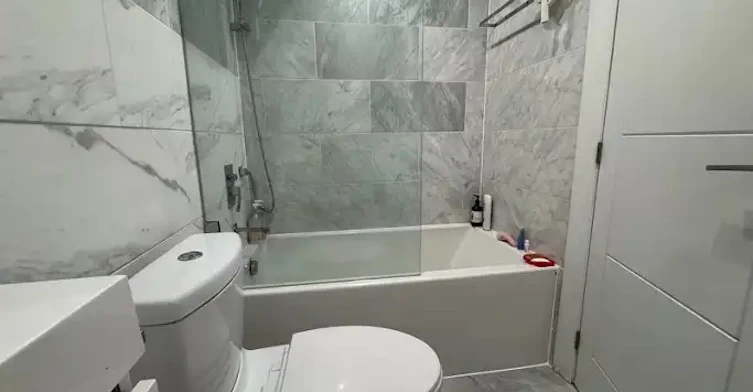 736 Dundas Street East, Toronto, ON, M5A 2C5