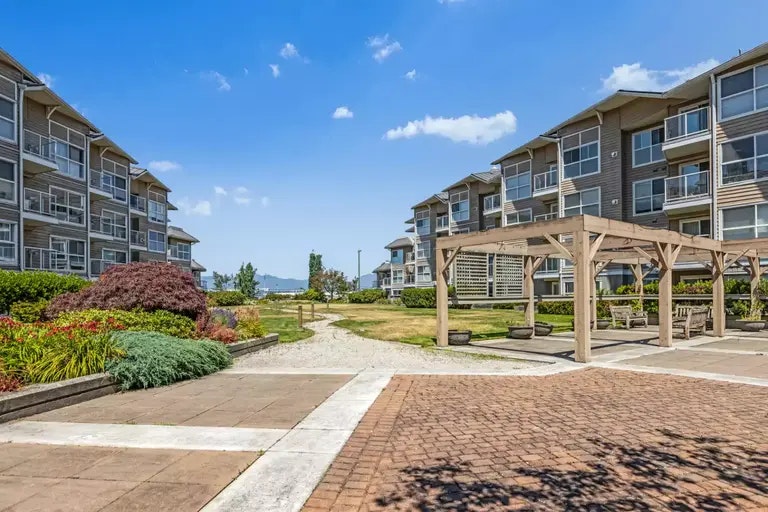 5880 Dover Crescent, Richmond, BC, V7C 5P5 - 2