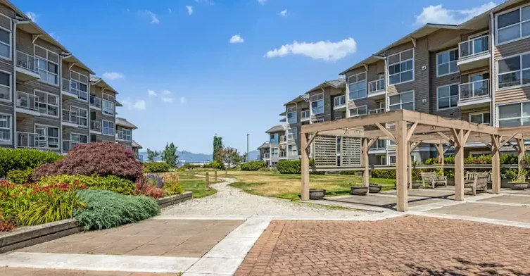 5880 Dover Crescent, Richmond, BC, V7C 5P5 - 2
