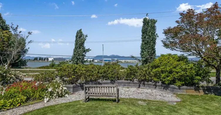 5880 Dover Crescent, Richmond, BC, V7C 5P5 - 4