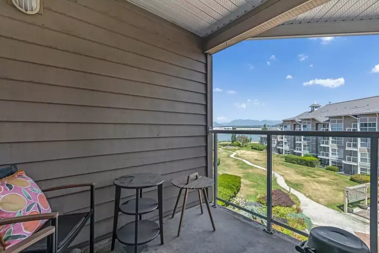 5880 Dover Crescent, Richmond, BC, V7C 5P5 - 5
