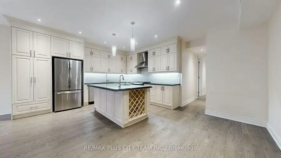 381 Ontario Street, Toronto, ON, M5A 2V8 - 11