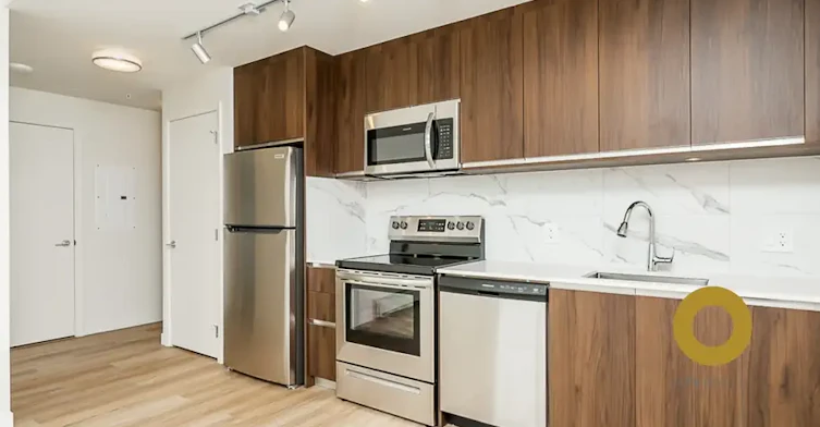 6137 Cambie Street, Vancouver, BC, V5Z 3B2 - 4