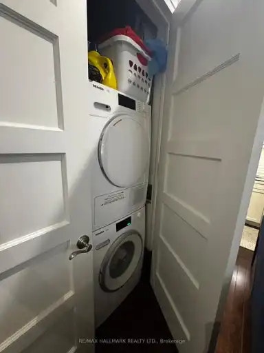 22 Leader Lane, Toronto, ON, M5E 0B2 - 8