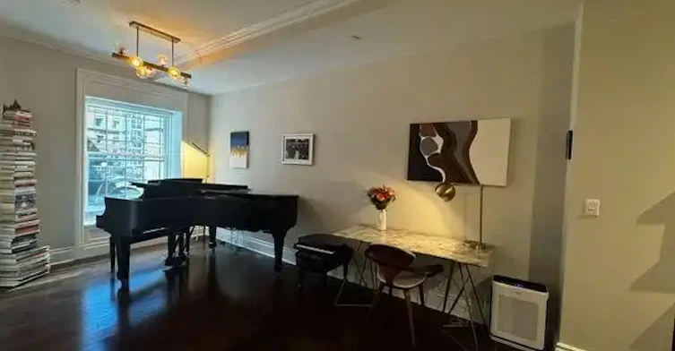 22 Leader Lane, Toronto, ON, M5E 0B2 - 4