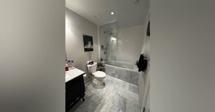22 Leader Lane, Toronto, ON, M5E 0B2 - 10