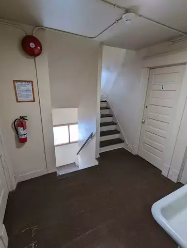 179 Spence Street, Winnipeg, MB, R3C 1Y5 - 5