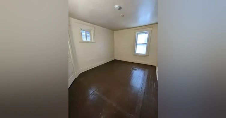 179 Spence Street, Winnipeg, MB, R3C 1Y5 - 8