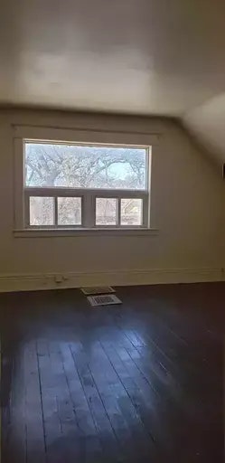 179 Spence Street, Winnipeg, MB, R3C 1Y5 - 9