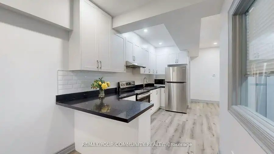 586 Parliament Street, Toronto, ON, M4X 1P8 - 12