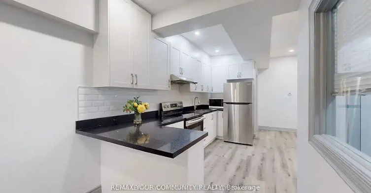 586 Parliament Street, Toronto, ON, M4X 1P8 - 12