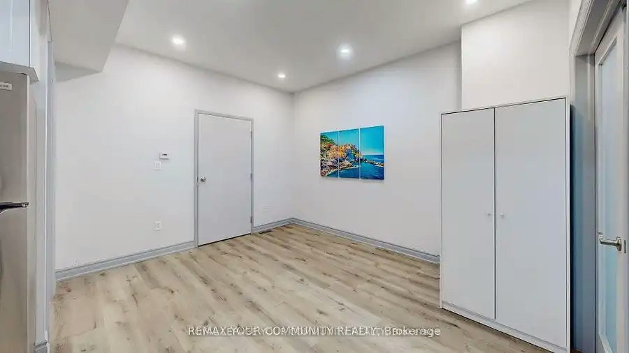 586 Parliament Street, Toronto, ON, M4X 1P8 - 8