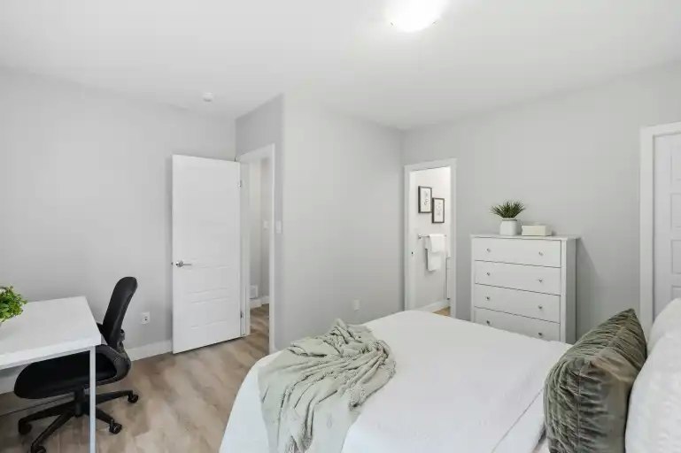 544 Windermere Road, London, ON, N5X 2T1 4