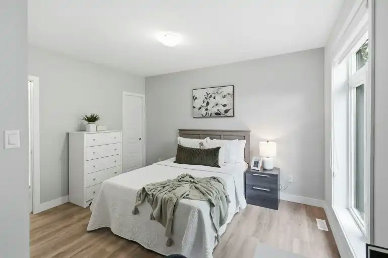544 Windermere Road, London, ON, N5X 2T1 3