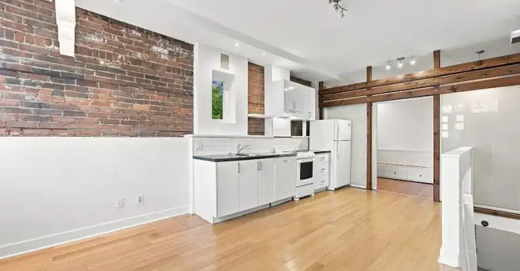 208 Greenwood Avenue, Toronto, ON, M4L 2R1 - 8