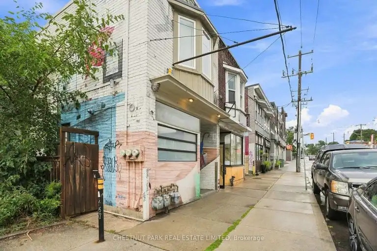 208 Greenwood Avenue, Toronto, ON, M4L 2R1 - 15