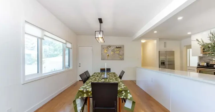 6503 123 Street Northwest, Edmonton, AB, T6H 3T3 - 6