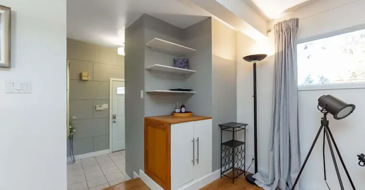 6503 123 Street Northwest, Edmonton, AB, T6H 3T3 - 5