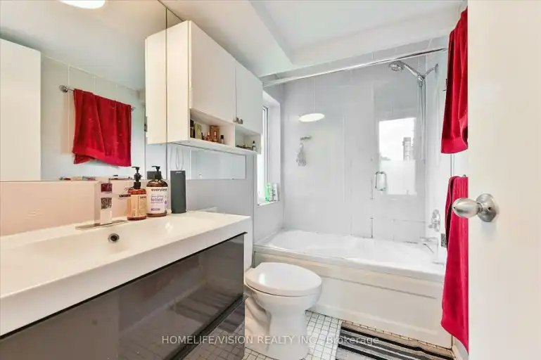 400 Summerhill Avenue, Toronto, ON, M4W 2E4 - 11