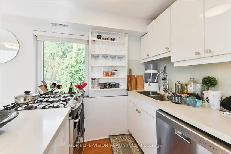 400 Summerhill Avenue, Toronto, ON, M4W 2E4 - 12
