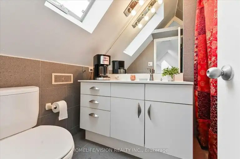 400 Summerhill Avenue, Toronto, ON, M4W 2E4 - 7