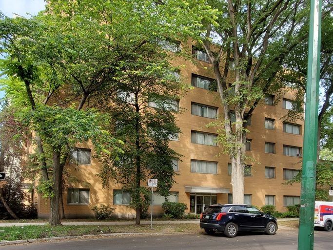 10 Edmonton Street, Winnipeg, MB, R3C 1P7