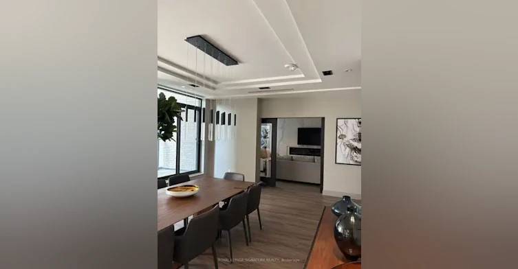 293 The Kingsway, Toronto, ON, M9A 0E8