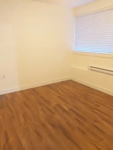 2131 Pandora Street, Vancouver, BC, V5L 1N4 - 11