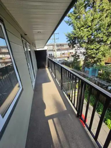 2131 Pandora Street, Vancouver, BC, V5L 1N4 - 7