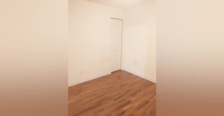2131 Pandora Street, Vancouver, BC, V5L 1N4 - 12