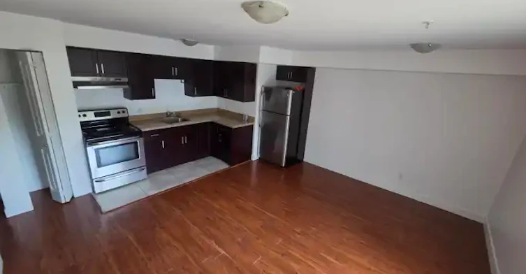2131 Pandora Street, Vancouver, BC, V5L 1N4 - 2