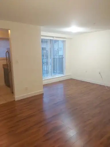 2131 Pandora Street, Vancouver, BC, V5L 1N4 - 7