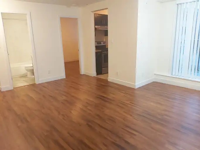 2131 Pandora Street, Vancouver, BC, V5L 1N4 - 15