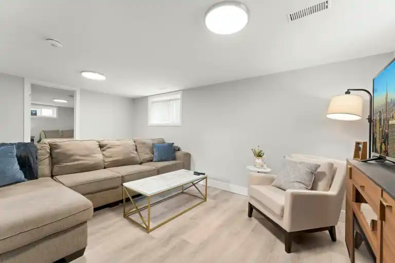 36 Simpson Avenue, Clarington, ON, L1C 2H7 - 5