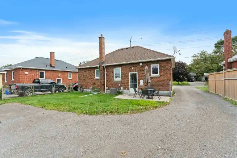 36 Simpson Avenue, Clarington, ON, L1C 2H7