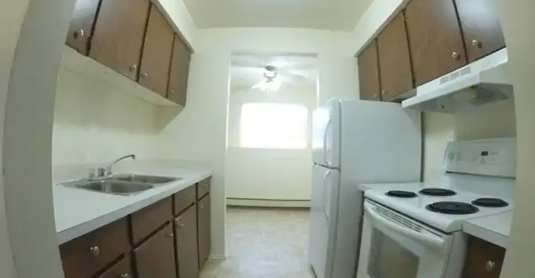 5604 50 Avenue, Innisfail, AB, T4G 1R7 - 5