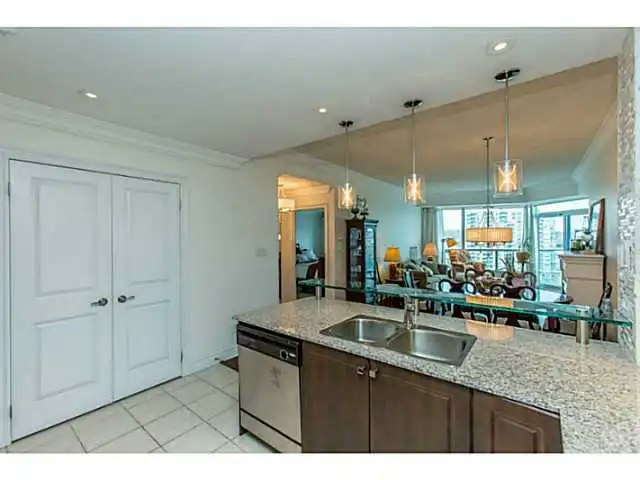 33 Ellen Street, Barrie, ON, L4N 6E9 - 2
