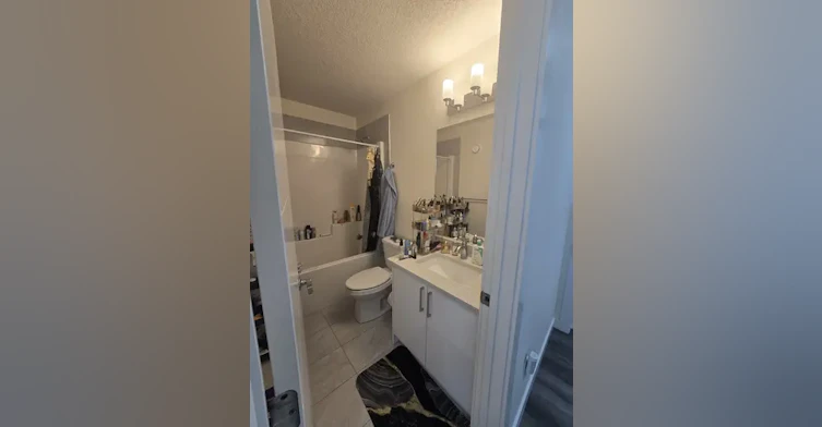 6728 106 Street, Edmonton, AB, T6H 2W2 - 9