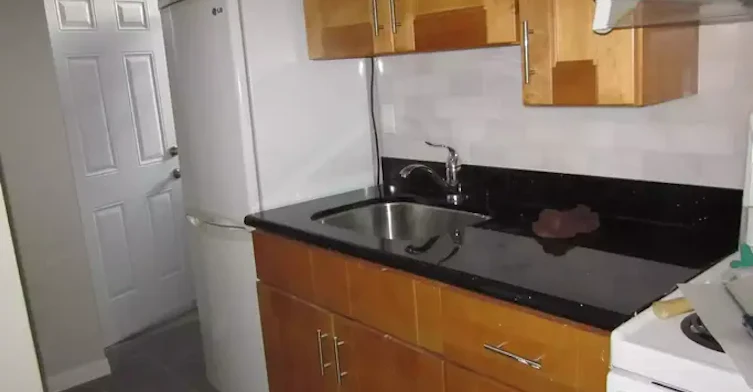 326 Bathurst Street, Toronto, ON, M5T 2S3 - 2