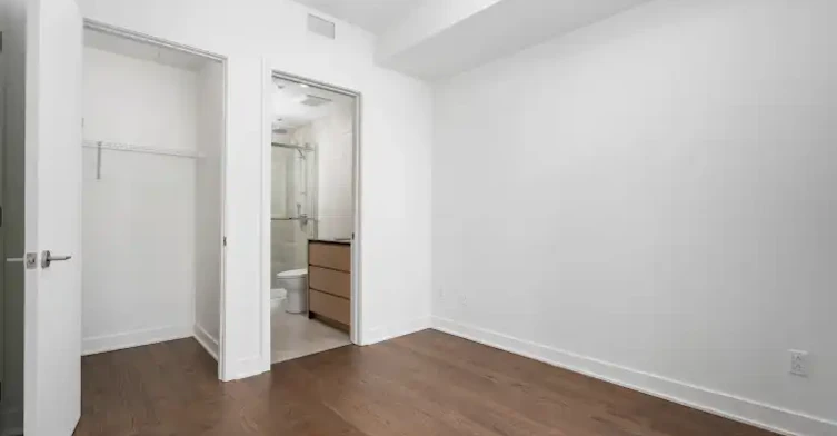 1020 De La Montagne Rue, Montréal, QC, H3G 0H8 - 4