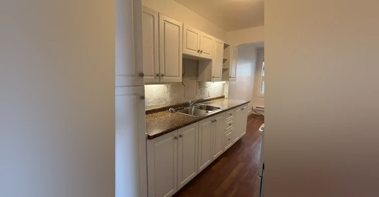142 Provencher Boulevard, Winnipeg, MB, R2H 0H3