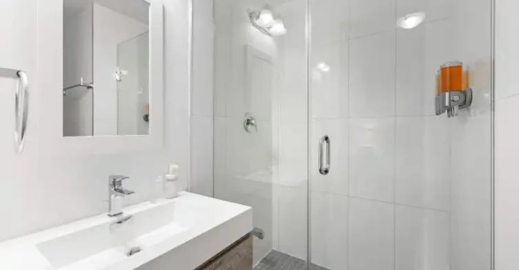 447 Lansdowne Avenue, Toronto, ON, M6H 3Y2 - 5