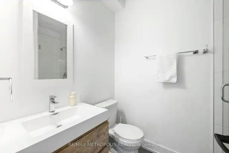 447 Lansdowne Avenue, Toronto, ON, M6H 3Y2 - 11