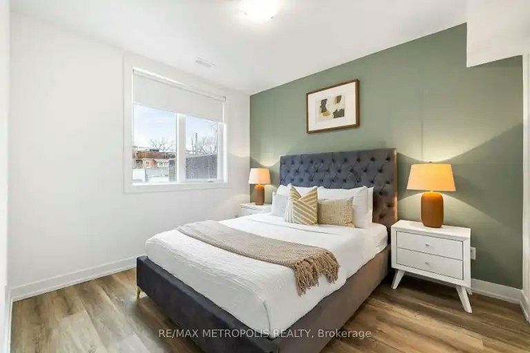 447 Lansdowne Avenue, Toronto, ON, M6H 3Y2 - 4