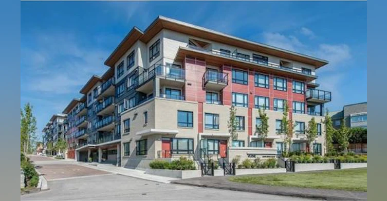 13919 Fraser Highway, Surrey, BC, V3T 4E6