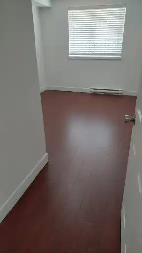 2131 Pandora Street, Vancouver, BC, V5L 1N4 - 10