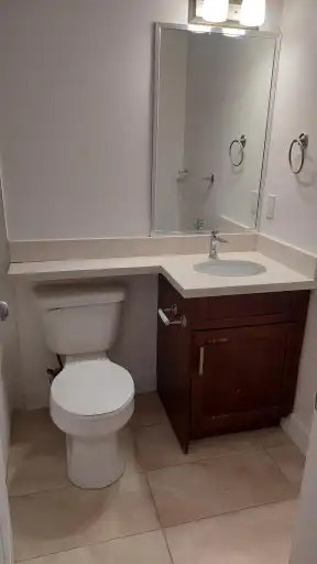 2131 Pandora Street, Vancouver, BC, V5L 1N4 - 13