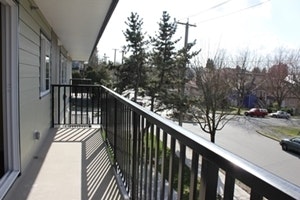2131 Pandora Street, Vancouver, BC, V5L 1N4 - 3