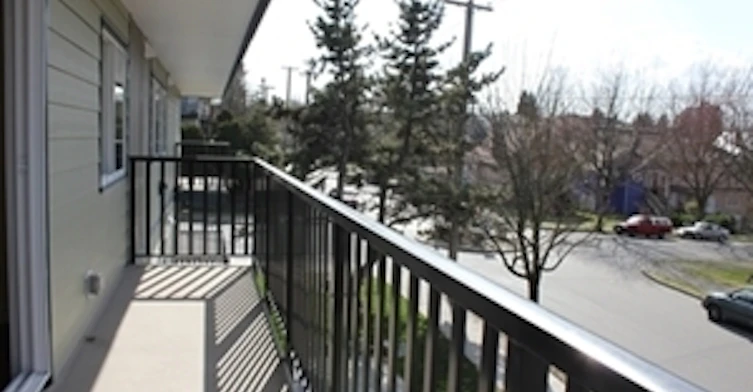 2131 Pandora Street, Vancouver, BC, V5L 1N4 - 3